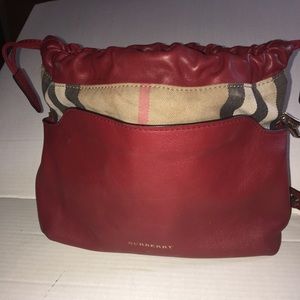 Burberry crush cross clutch